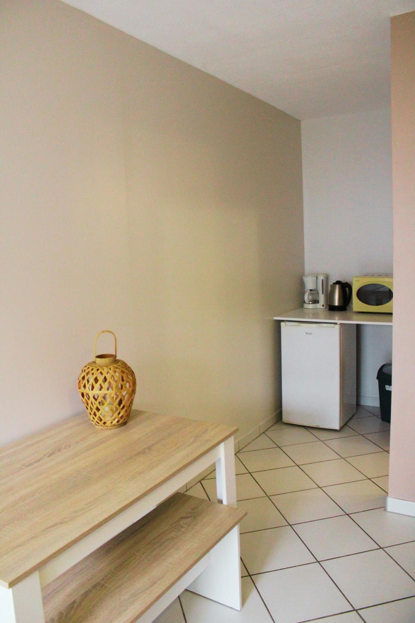 Bungalows & Rooms - Git'Ostal Carcassonne Zewnętrze zdjęcie