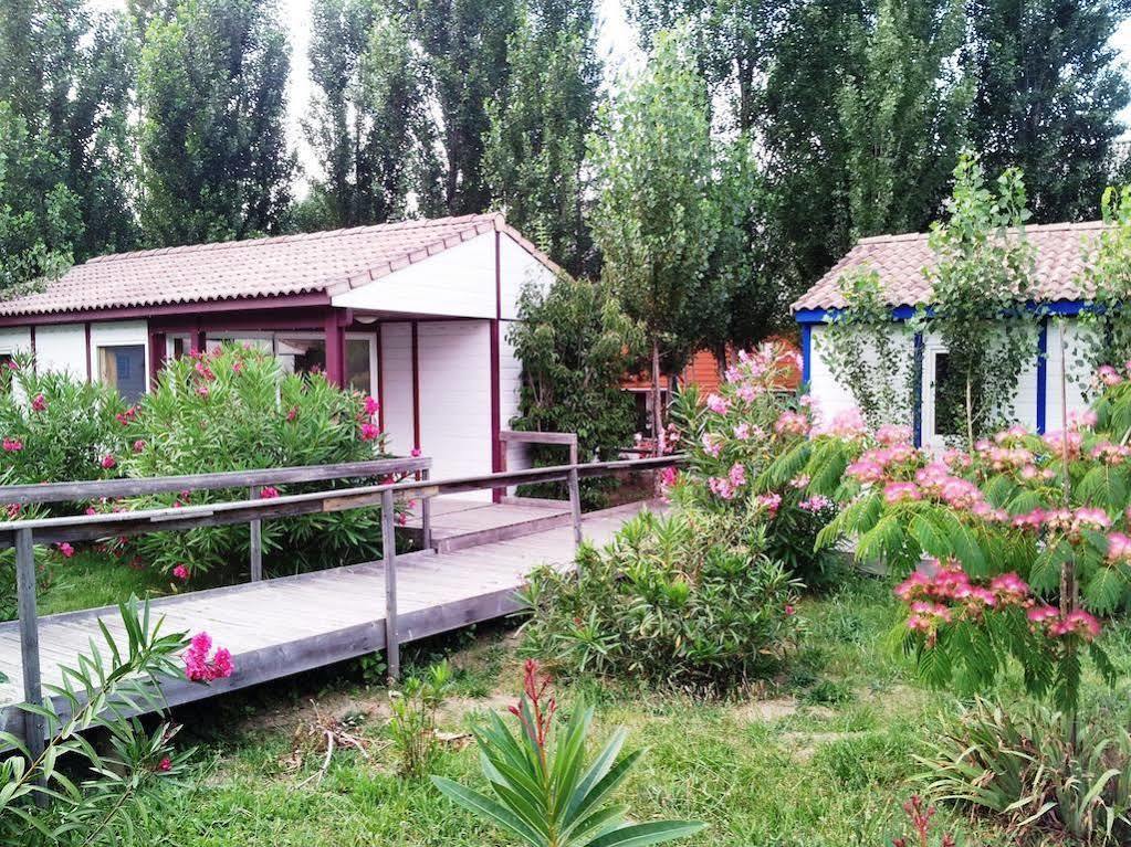 Bungalows & Rooms - Git'Ostal Carcassonne Zewnętrze zdjęcie