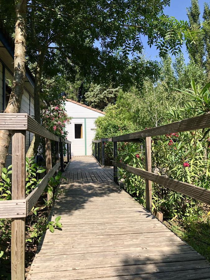 Bungalows & Rooms - Git'Ostal Carcassonne Zewnętrze zdjęcie