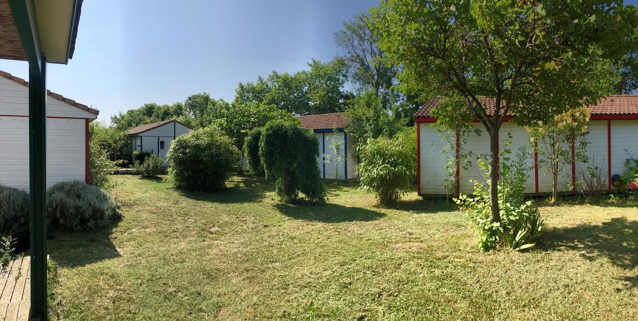 Bungalows & Rooms - Git'Ostal Carcassonne Zewnętrze zdjęcie
