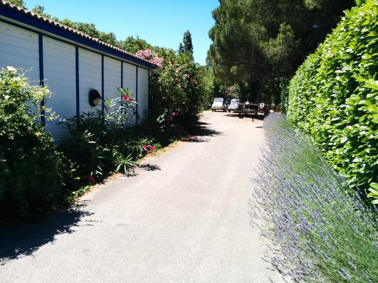 Bungalows & Rooms - Git'Ostal Carcassonne Zewnętrze zdjęcie
